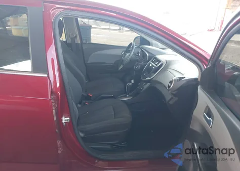 2018 Chevrolet Sonic Lt Auto из США, поврежденный, VIN 1G1JD5SH3J4121732